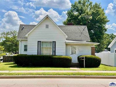 607 N Forest Ave