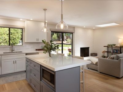 4083 Los Altos Dr