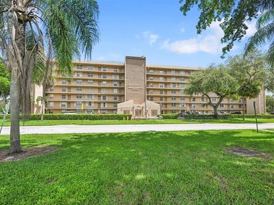 4570 NW 18th Ave #604