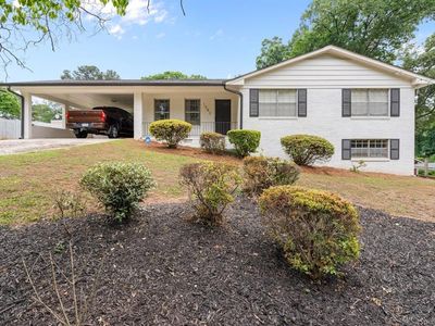 1083 Amelia Dr SW