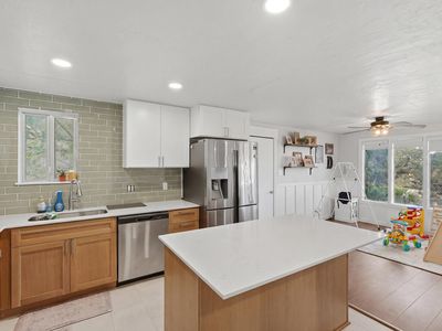 7855 S Highway 89