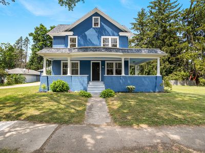 1205 E Michigan Ave