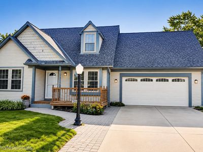 302 Oxford Lake Dr