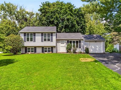 Property at 1251 Pine Hill Ln, Farmington, NY
