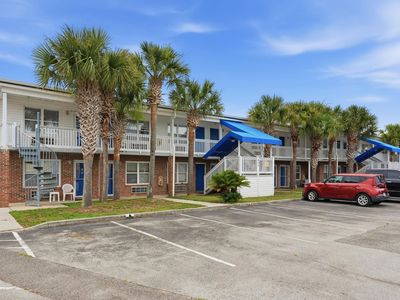 804 12th Ave. S #104