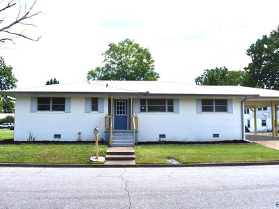 210 S 9th St