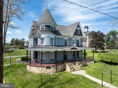 501 Walnut St