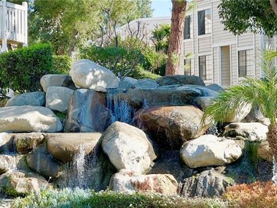 4900 N Grand Ave APT 206