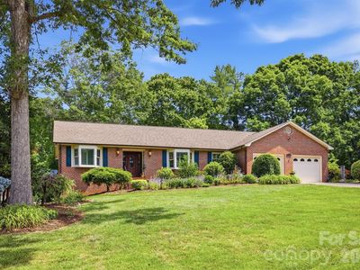 232 Westwood Dr