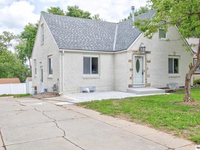 3300 S 48th St