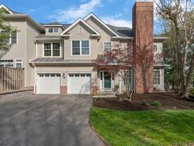 18 Loft Dr