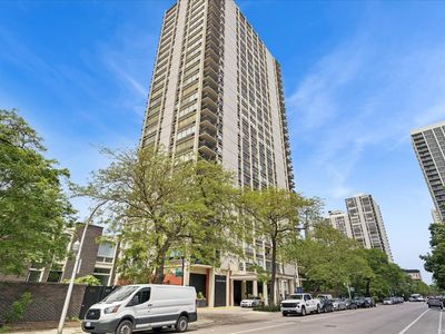 1355 N Sandburg Ter APT 706D