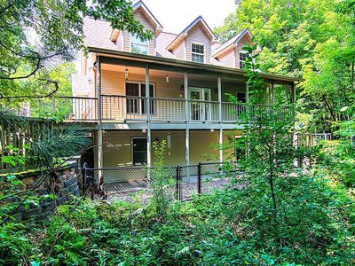 1305 River Avenue