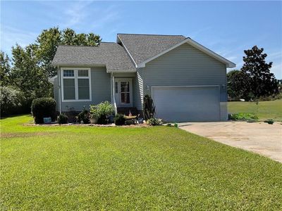1323 Greenhall Rd