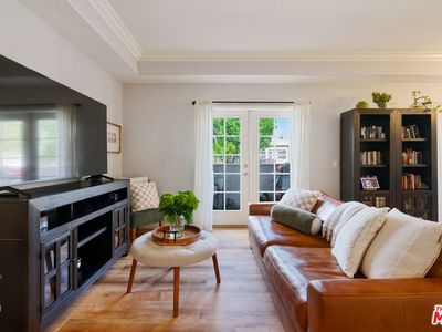 12010 Magnolia Blvd Unit 101