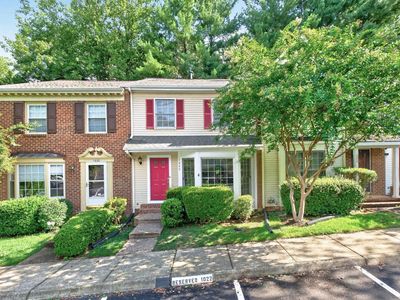 1022 Huntwood Ln