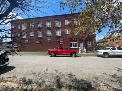 700 Washington Ave