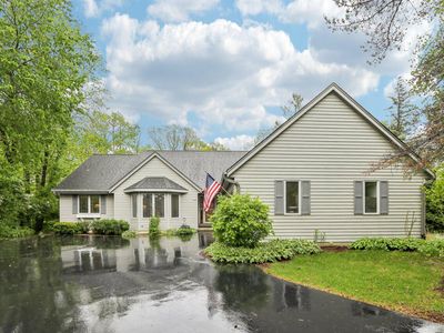 4610 South 124th STREET