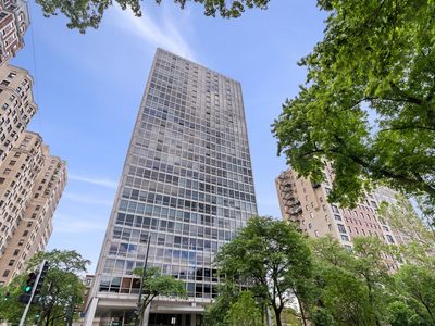 2400 N Lakeview Ave APT 1116