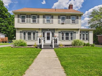 528 Troy St
