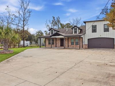 8245 Broussard Rd