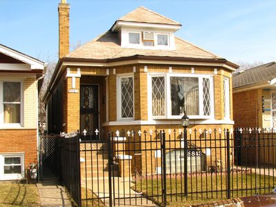 8843 S Hermitage Ave