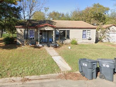 3825 Elliott Dr