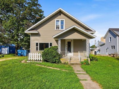 109 S Front St