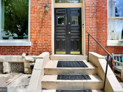 1805 Penn St