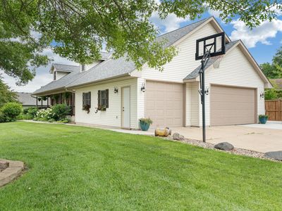 1845 Paulis Dr