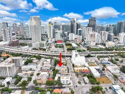 437 SW 7th St APT 205