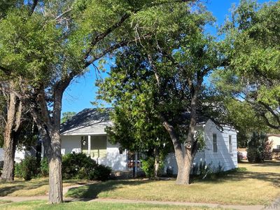 405 Ash Ave