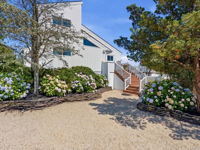 16 Meadow Lane