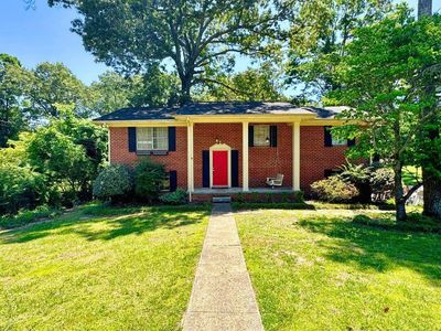 6512 Lakeshore Pkwy