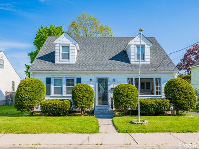 7 Mountain View Avenue