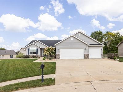 1444 Victoria Square Ct