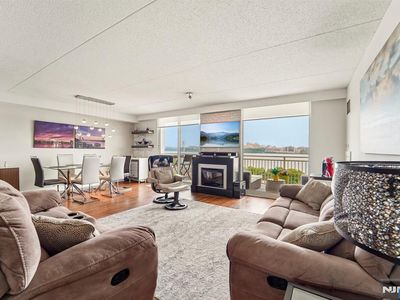 1077 River Rd APT 903