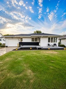 1242 8th Ave N