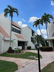 303 Racquet Club Rd APT 311