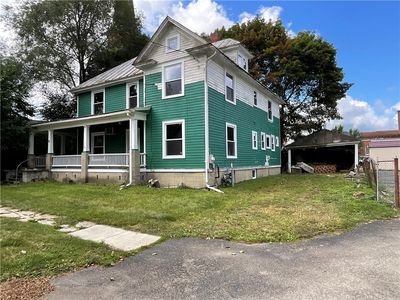 37 Elizabeth St N