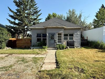 709 Montana Ave