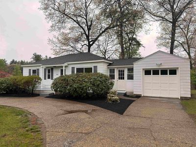 15 Woodbury Lane