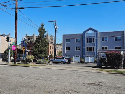 25 N Broadway UNIT 208