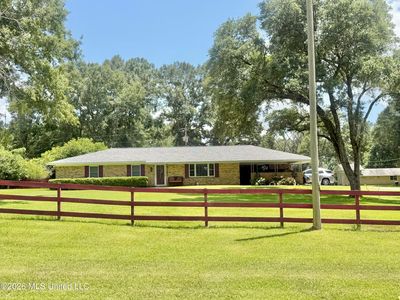 1096 Highway 570 W