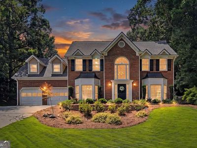 1025 Fairwood Ct NW