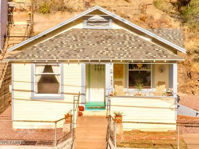 725 Tombstone Canyon