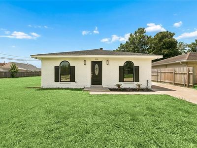2401 Taffy Dr