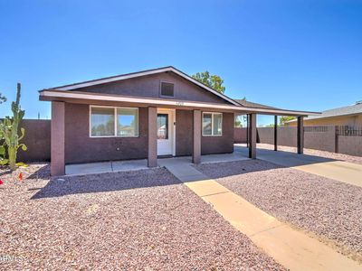 1205 E ERIE Court