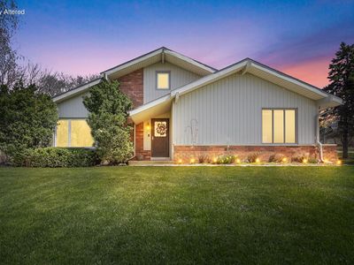 W214N10404 Oak LANE