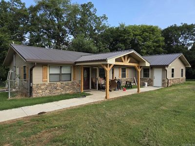 1359 Highway 27 N